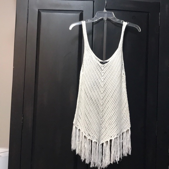 Very J Tops - White Women’s crochet tank top with fringe